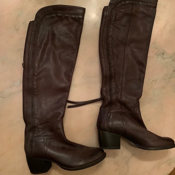 Brown leather boots made in Italy 🤌🏽 - Picture 1 of 2